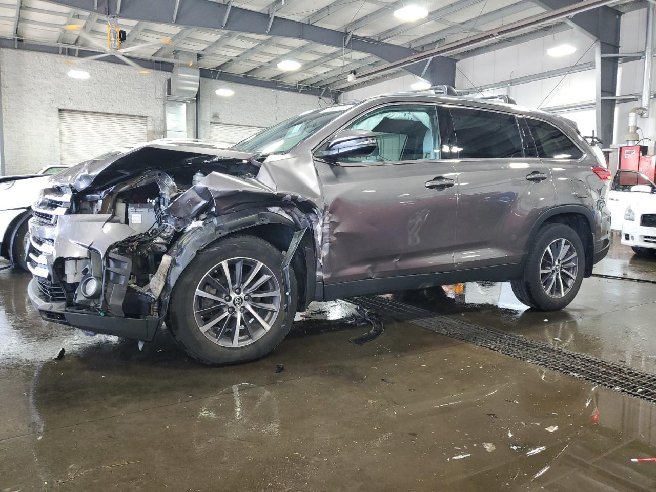 2019 TOYOTA HIGHLANDER