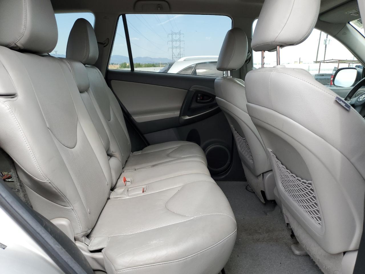 2011 TOYOTA RAV4