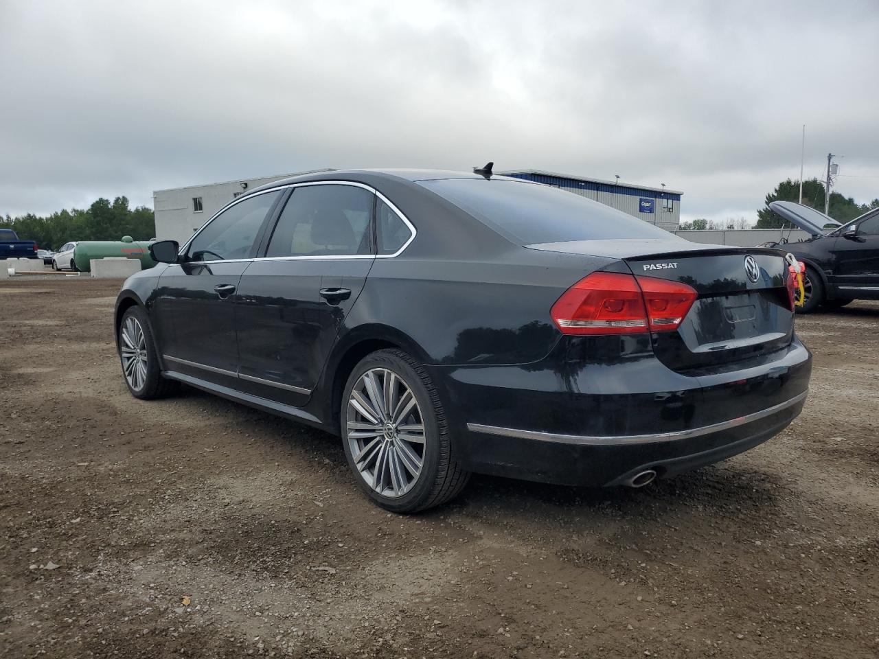 2015 VOLKSWAGEN Passat