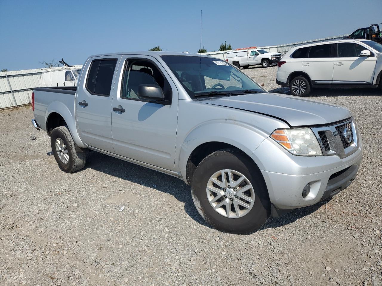 2016 NISSAN Frontier