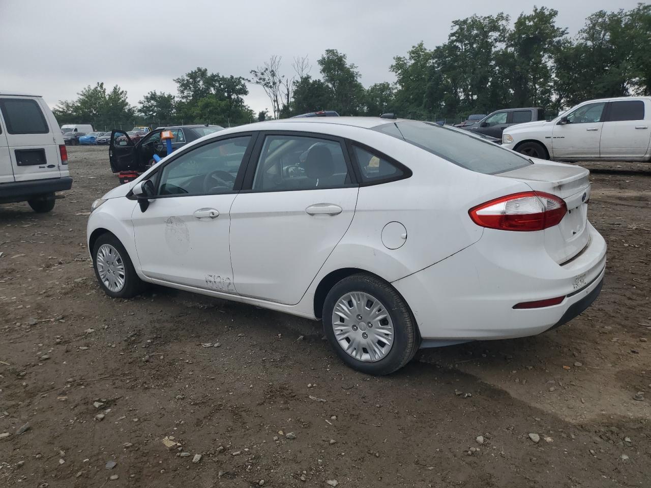 2016 FORD Fiesta