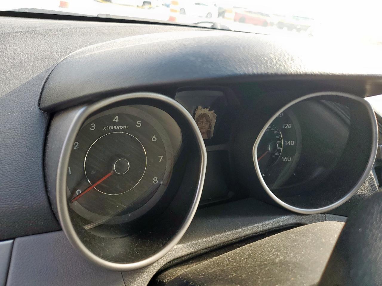 2012 HYUNDAI ELANTRA