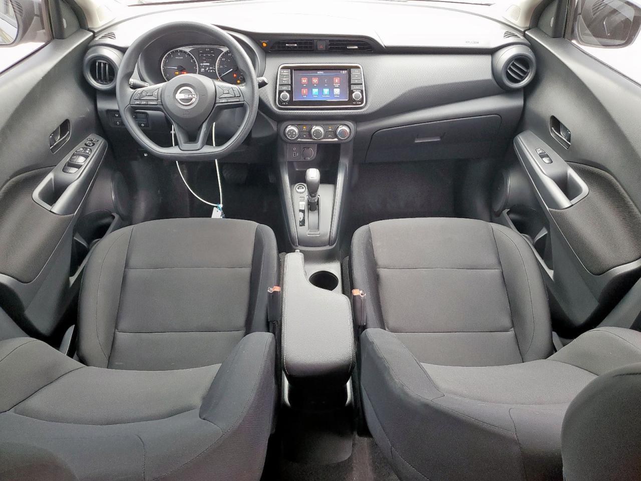 2025 NISSAN KICKS