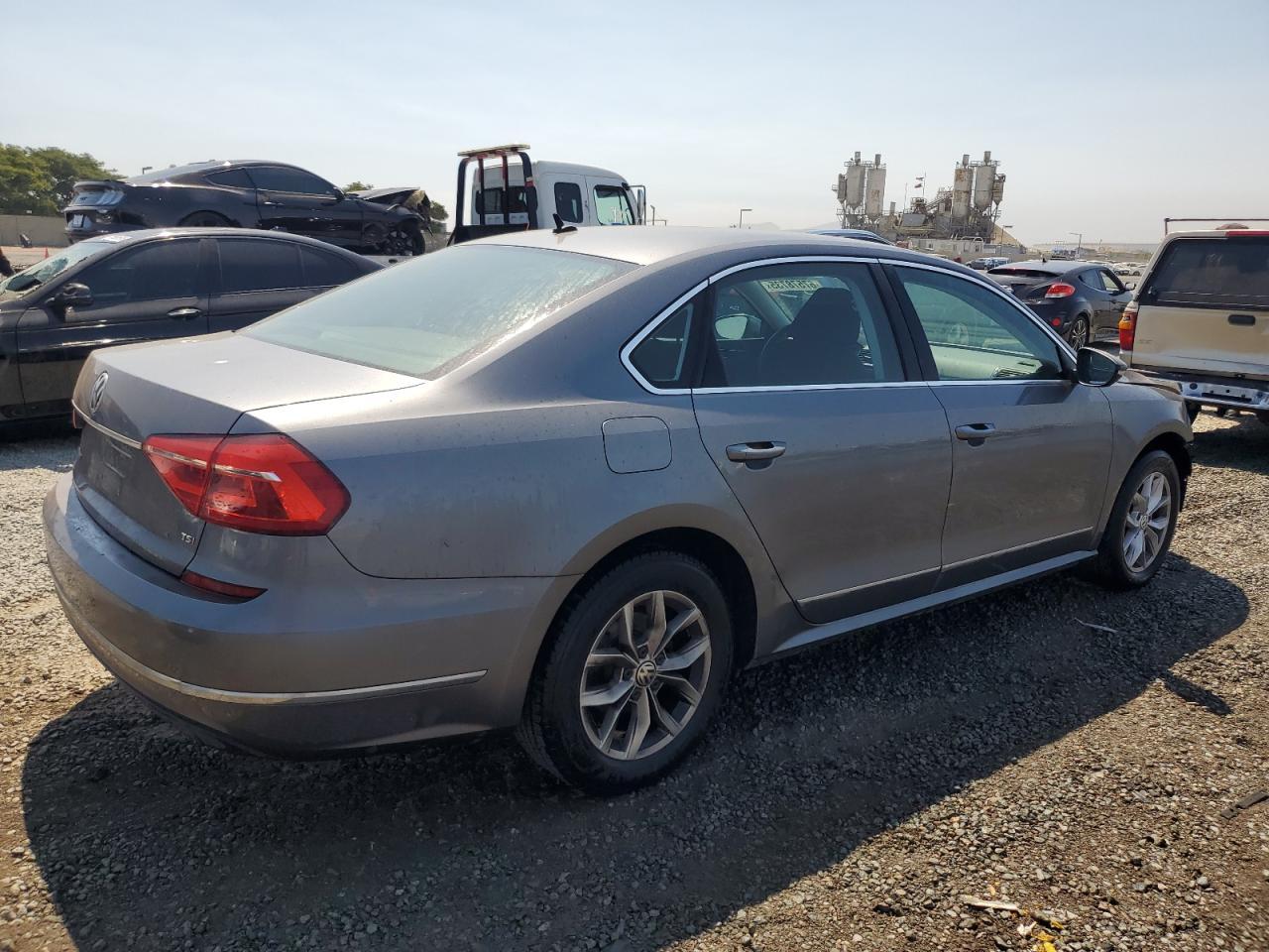 2016 VOLKSWAGEN Passat