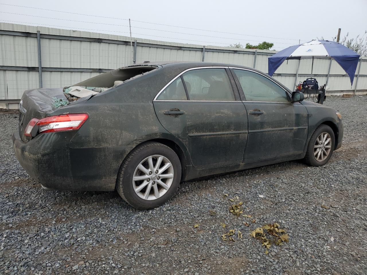 2011 TOYOTA CAMRY