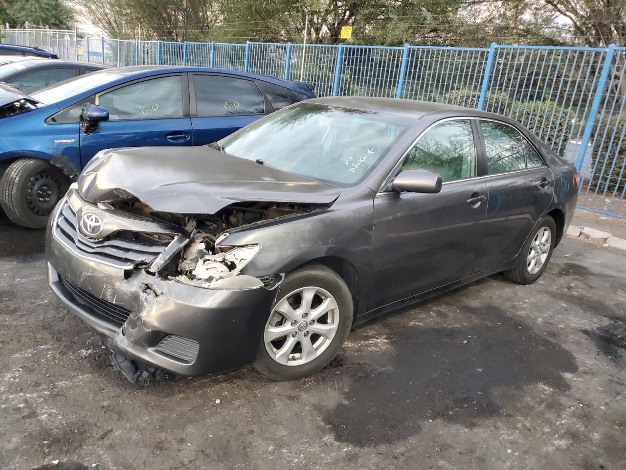 2011 TOYOTA CAMRY