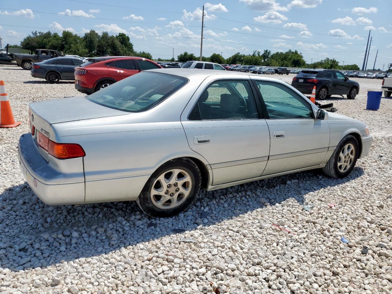 2000 TOYOTA CAMRY