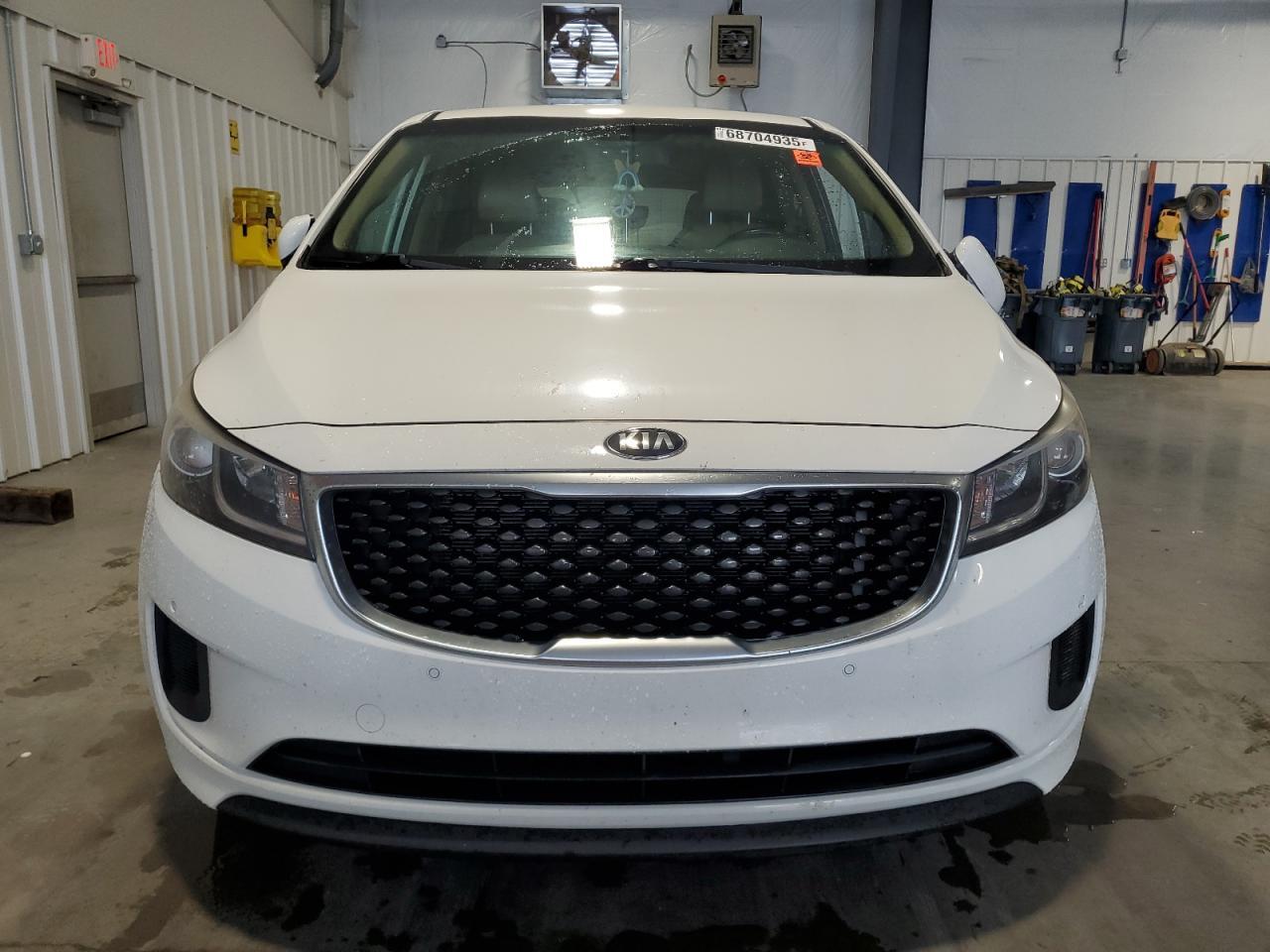 2017 KIA SEDONA