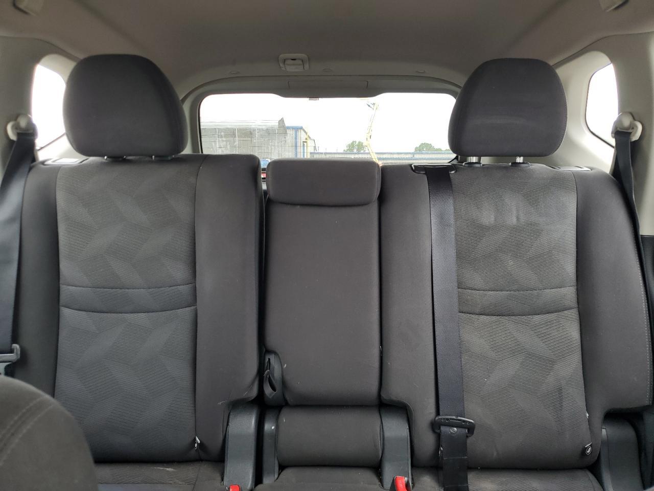 2016 NISSAN ROGUE