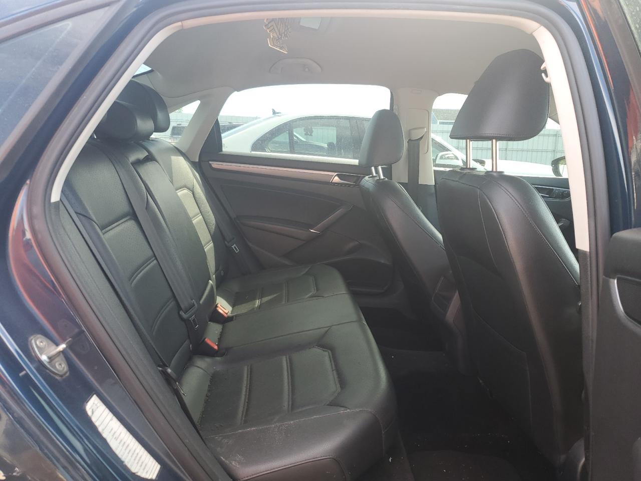 2018 VOLKSWAGEN Passat