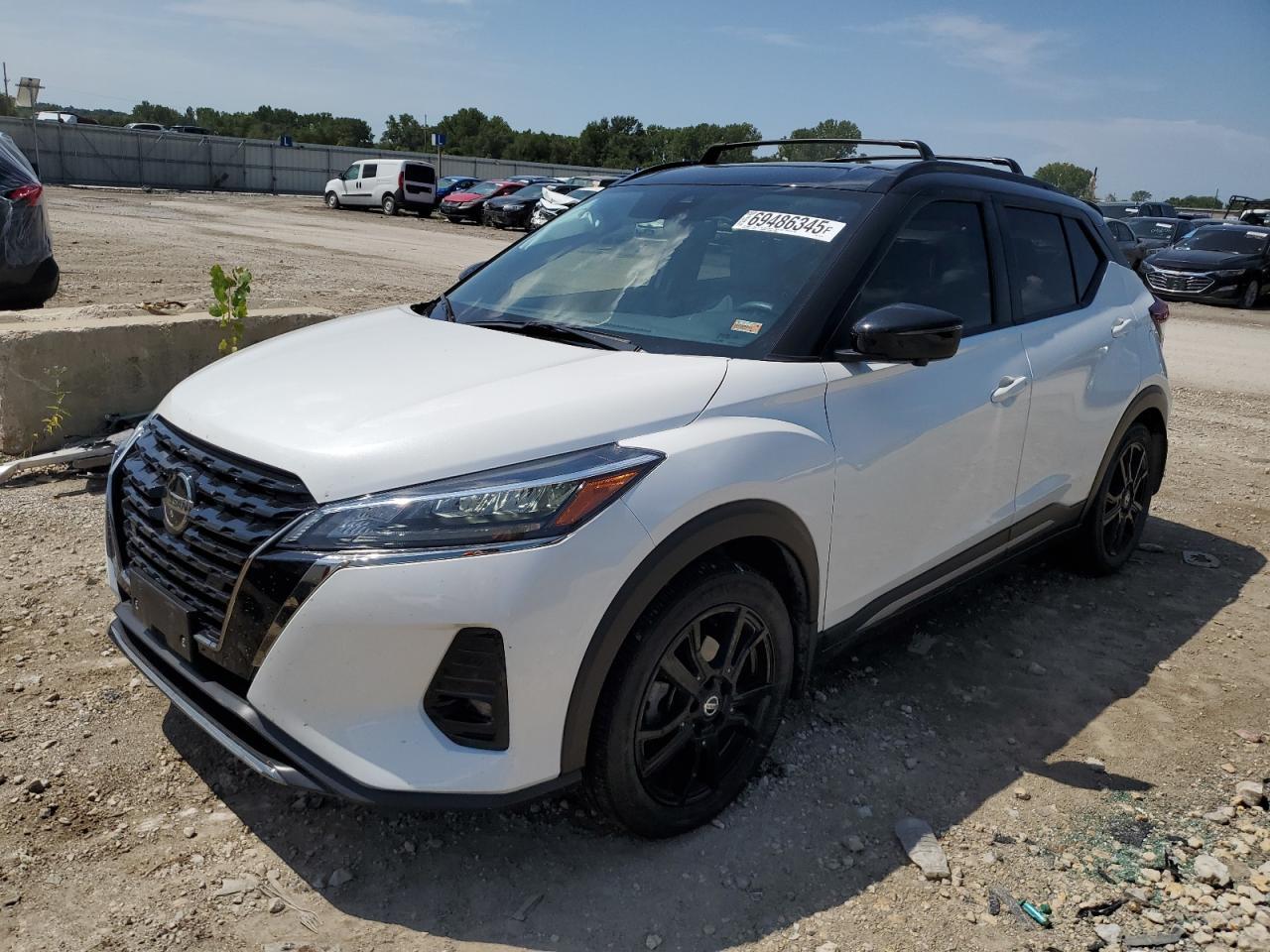 2021 NISSAN KICKS