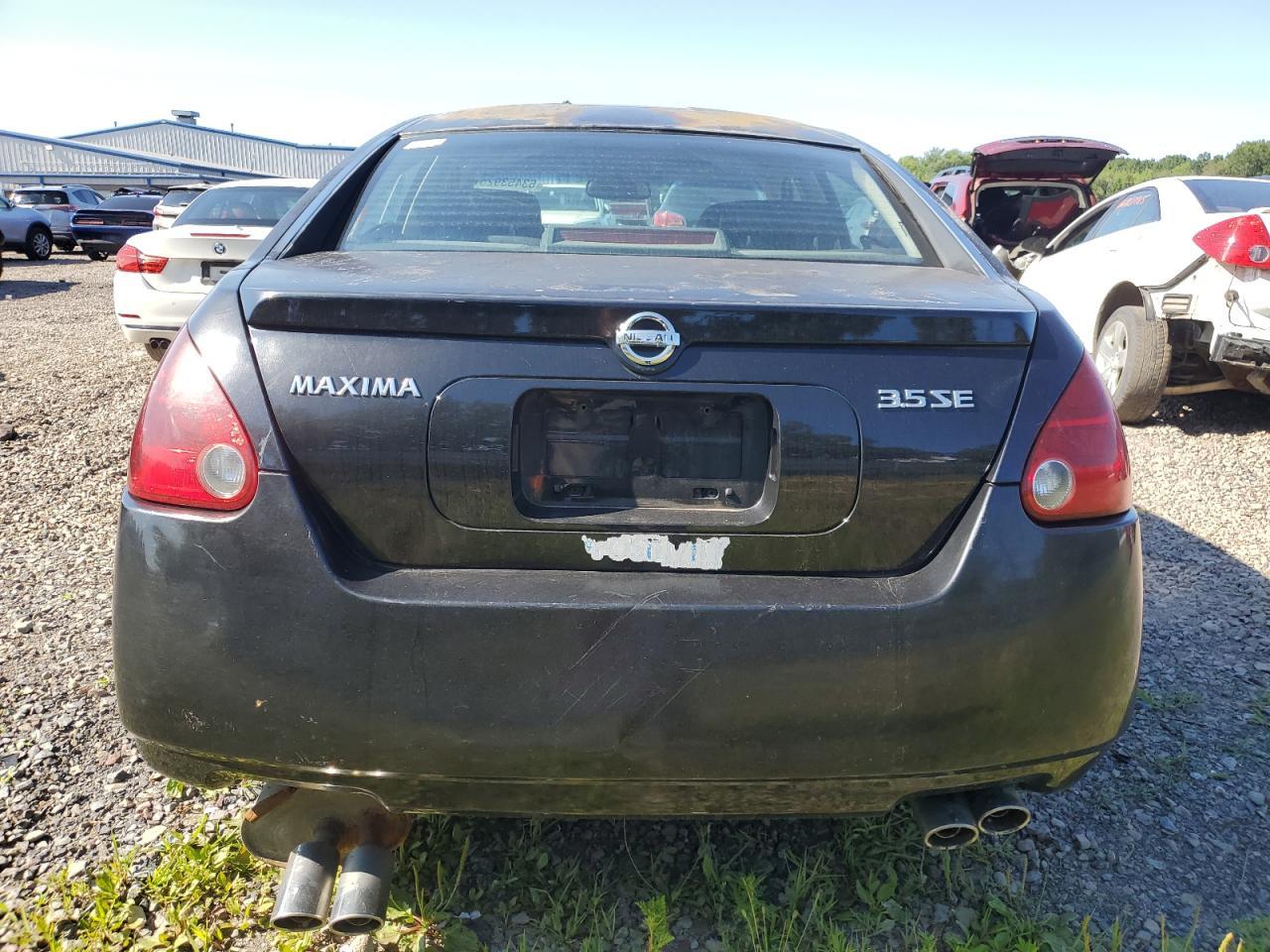 2004 NISSAN Maxima