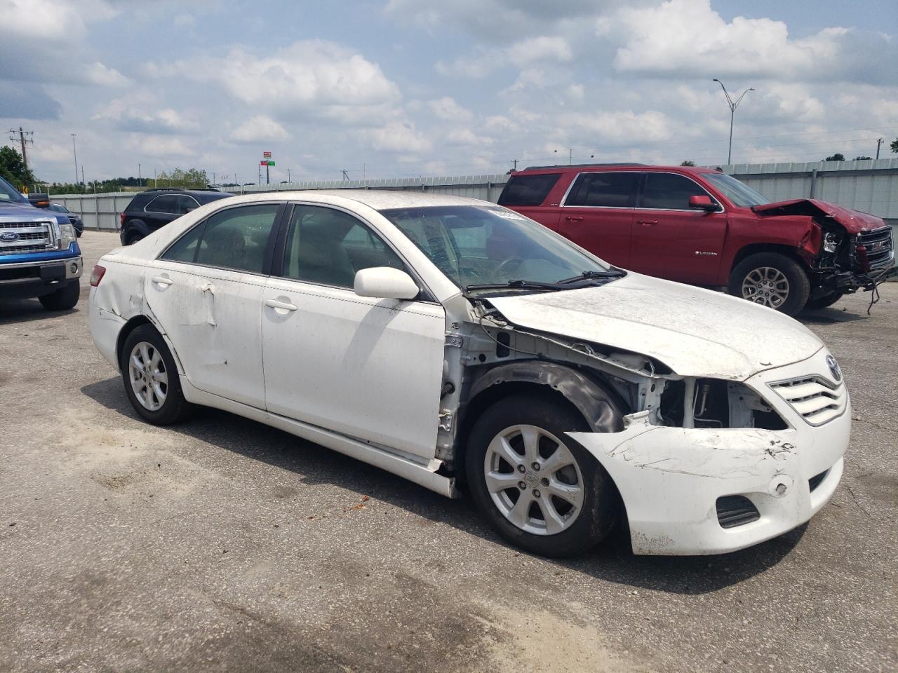 2011 TOYOTA CAMRY
