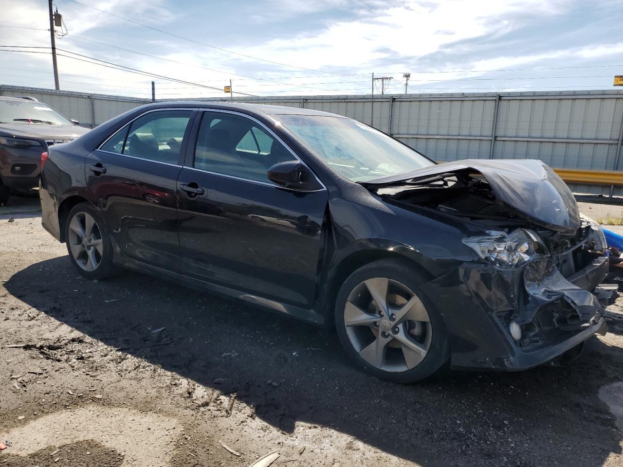 2012 TOYOTA CAMRY