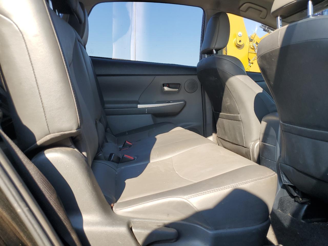 2013 TOYOTA PRIUS V