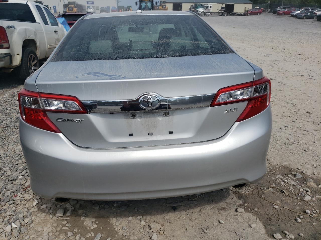 2014 TOYOTA CAMRY