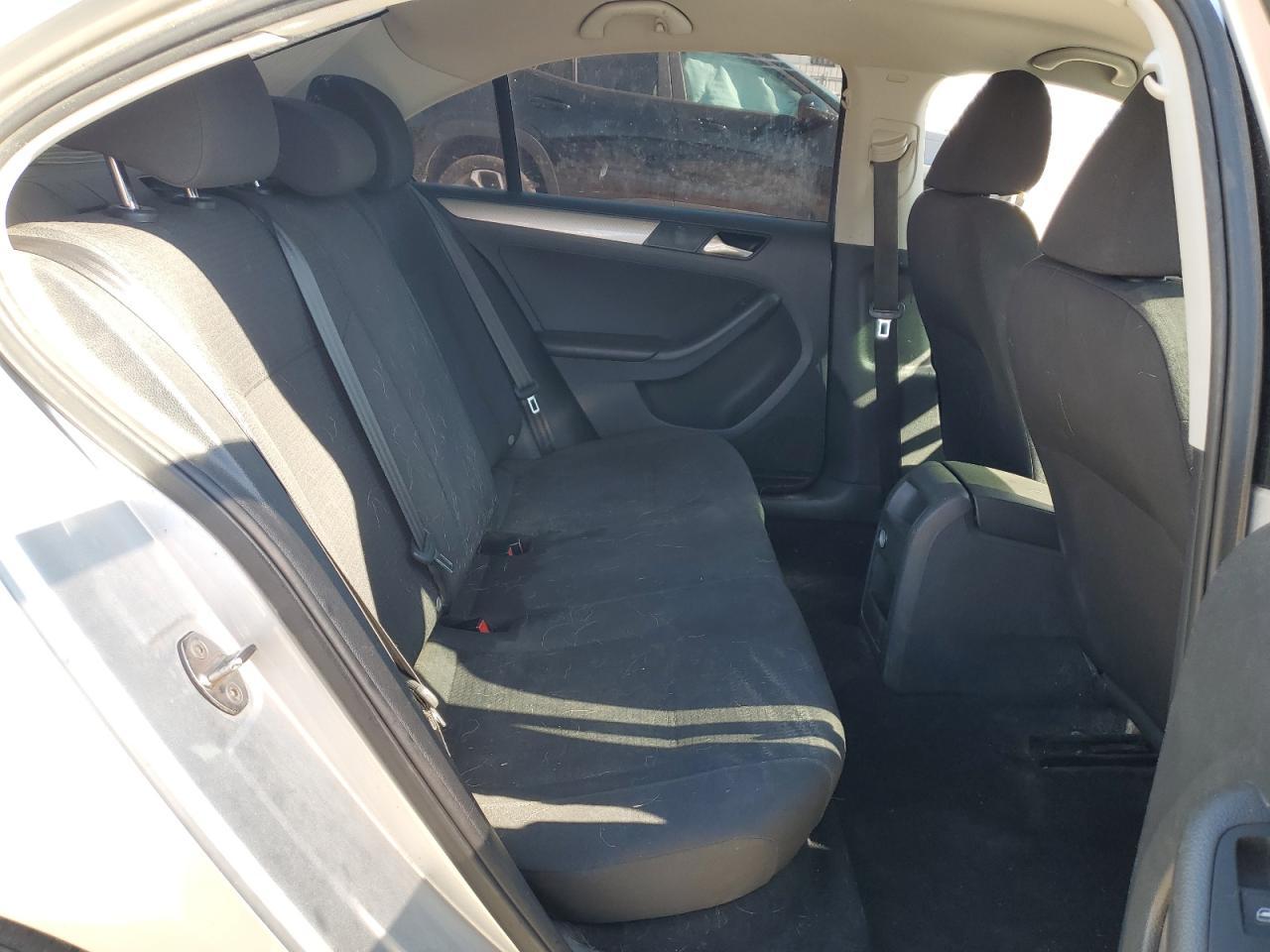 2016 VOLKSWAGEN JETTA
