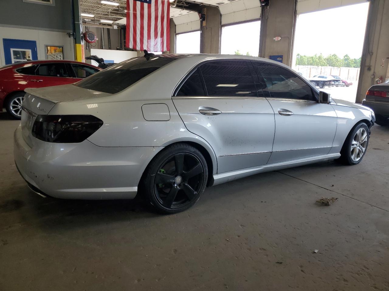 2011 MERCEDES-BENZ E-Class