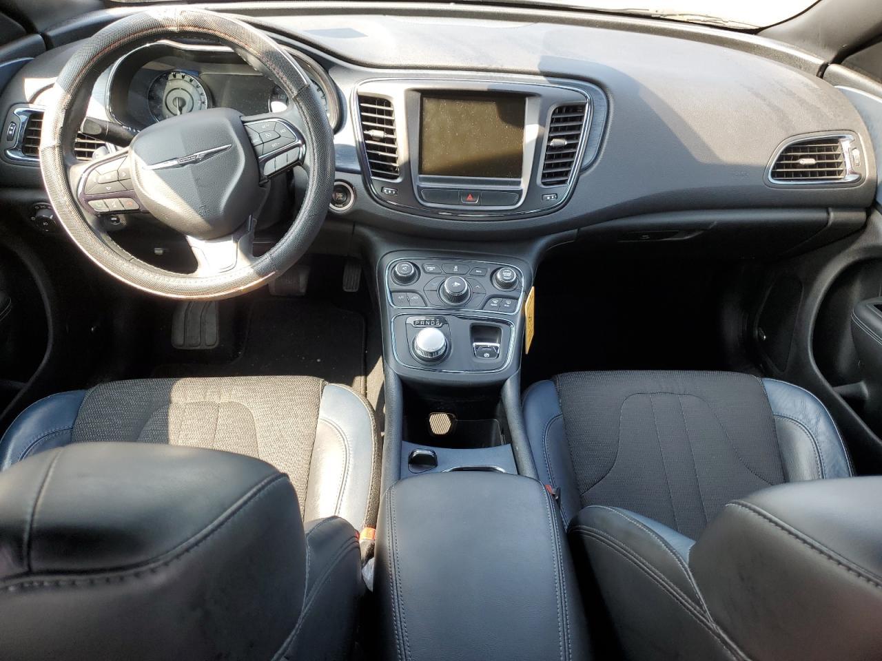 2016 CHRYSLER 200
