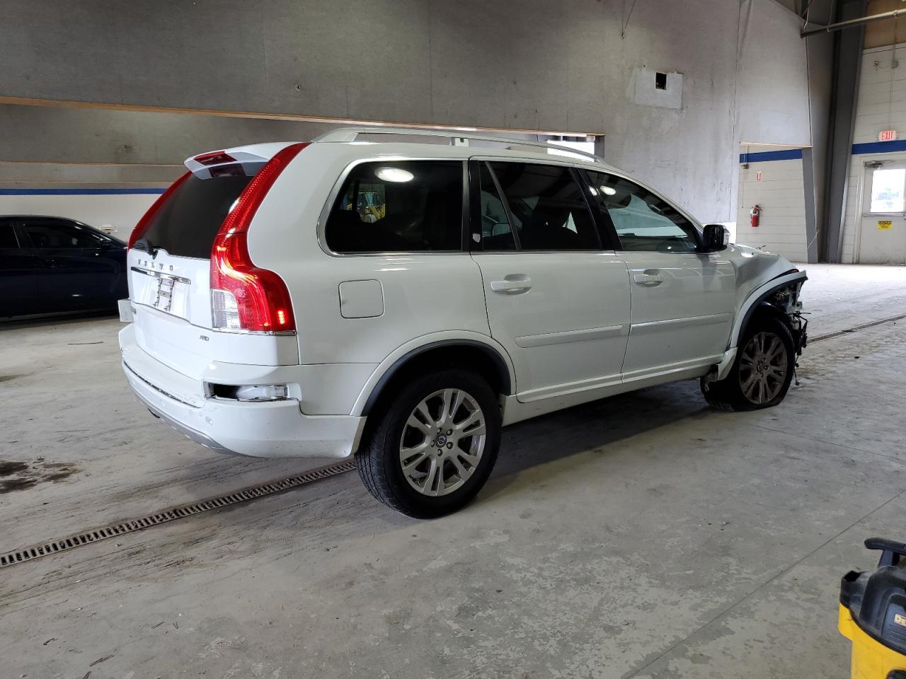 2013 VOLVO XC90