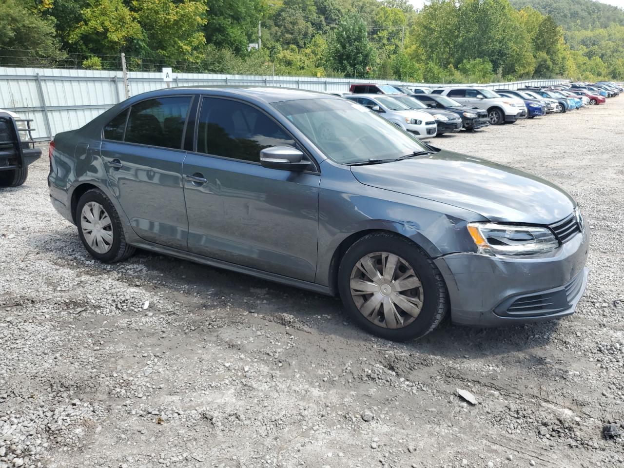 2011 VOLKSWAGEN JETTA