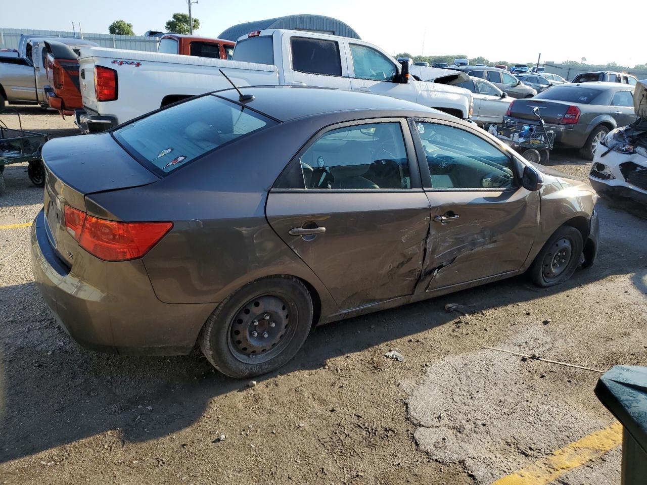 2013 KIA FORTE