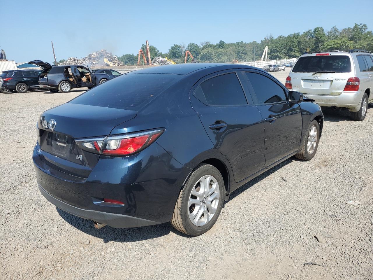 2017 TOYOTA YARIS