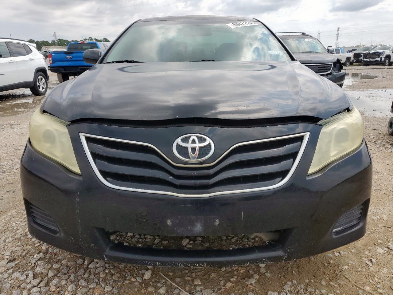 2011 TOYOTA CAMRY