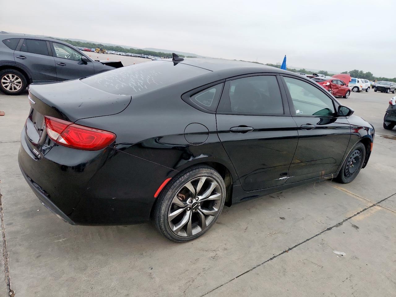 2016 CHRYSLER 200