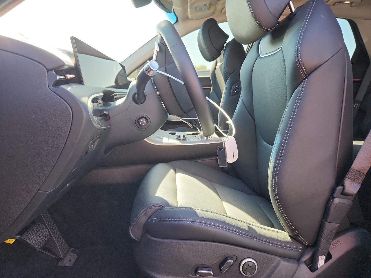 2026 GENESIS GV70