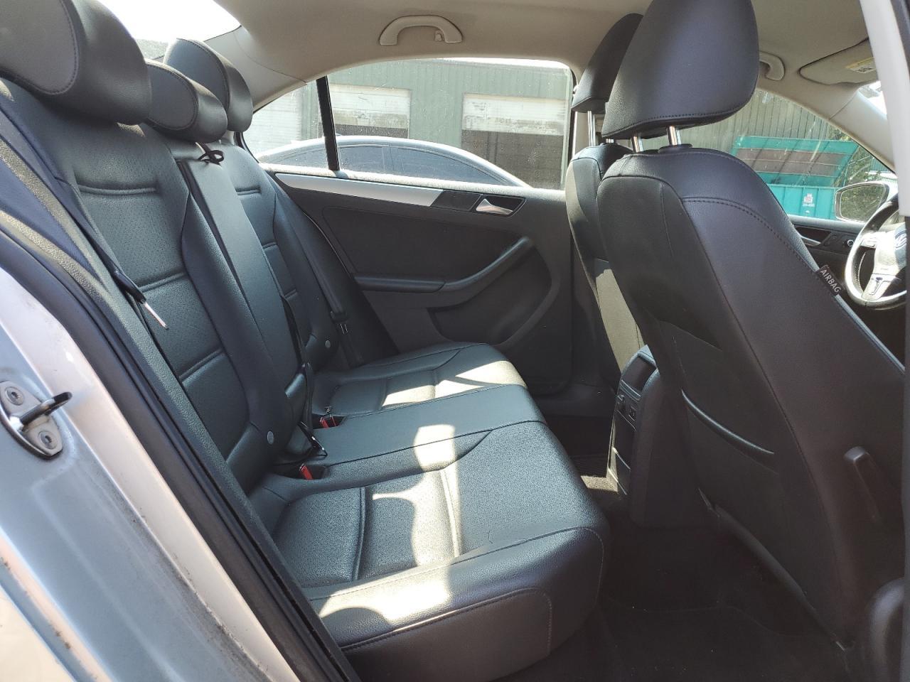2013 VOLKSWAGEN JETTA