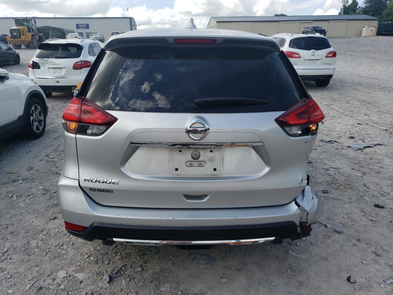 2017 NISSAN ROGUE