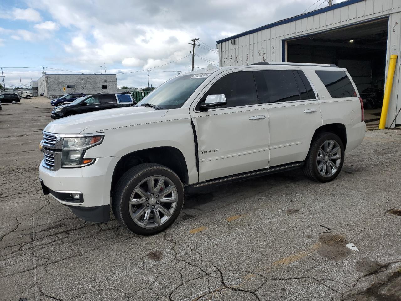 2016 CHEVROLET Tahoe