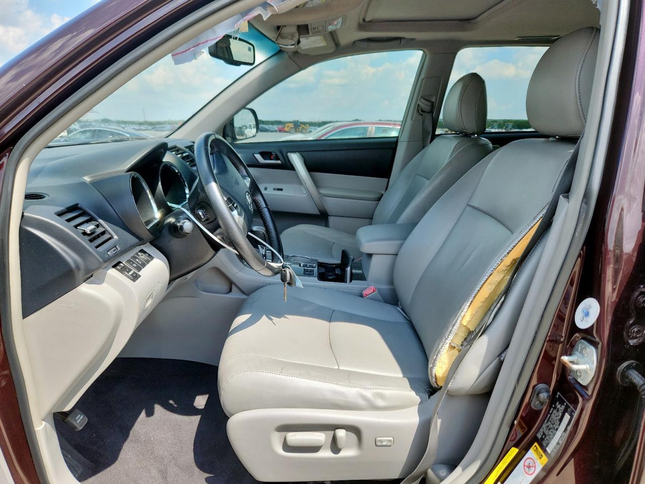 2013 TOYOTA HIGHLANDER
