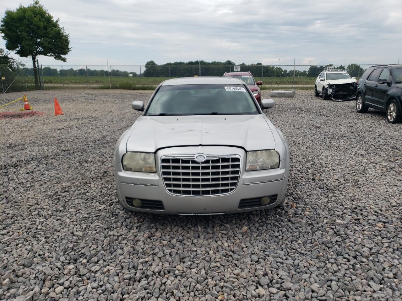 2005 CHRYSLER 300