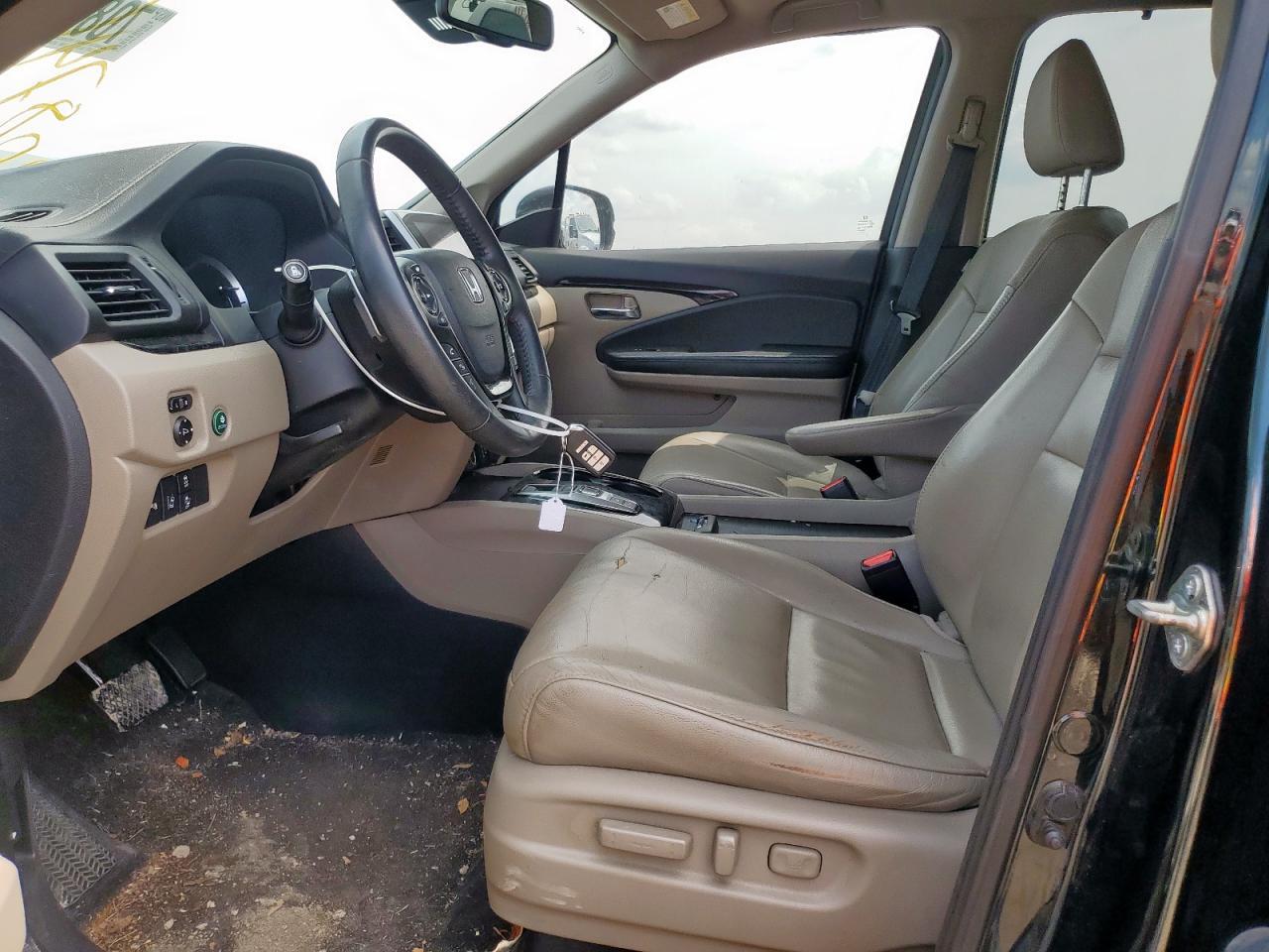 2017 HONDA PILOT