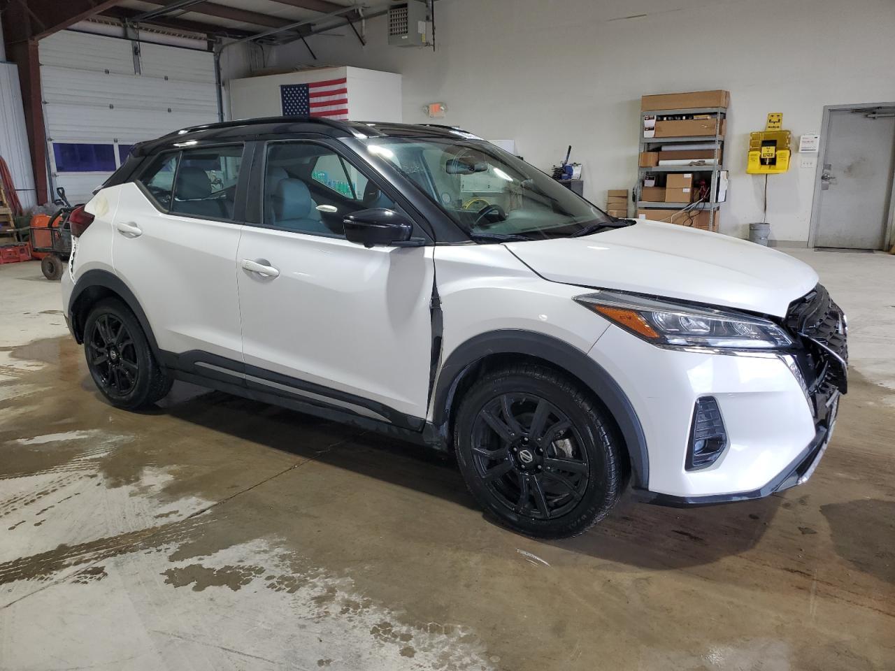 2021 NISSAN KICKS