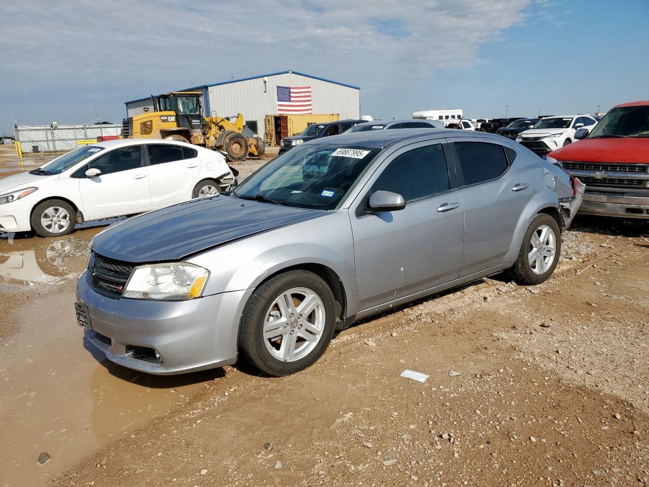 2013 DODGE Avenger