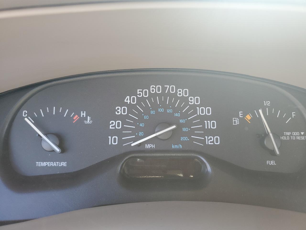 2002 BUICK Century