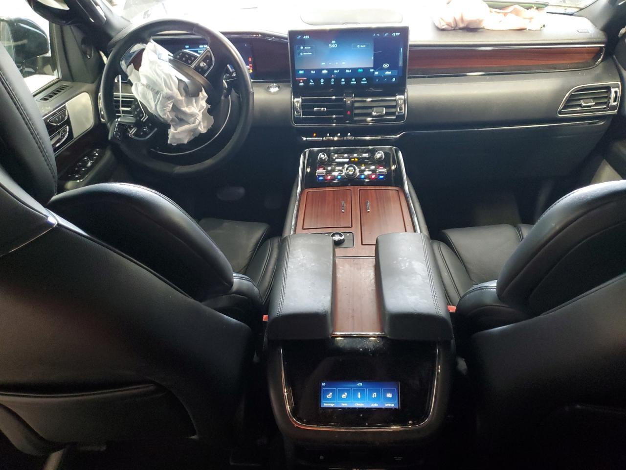 2024 LINCOLN Navigator