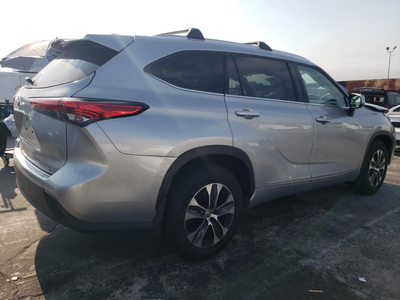 2021 TOYOTA HIGHLANDER