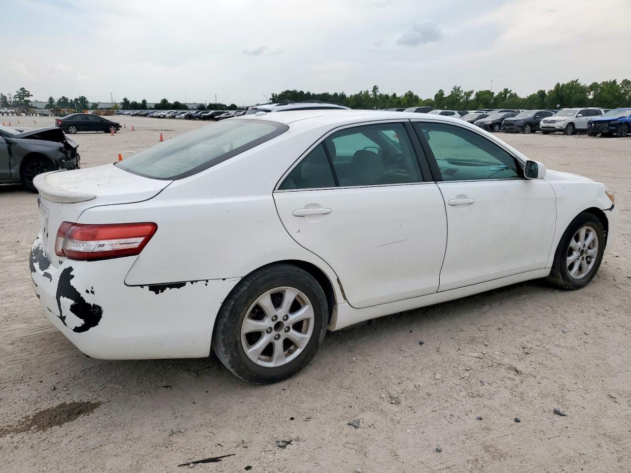 2011 TOYOTA CAMRY