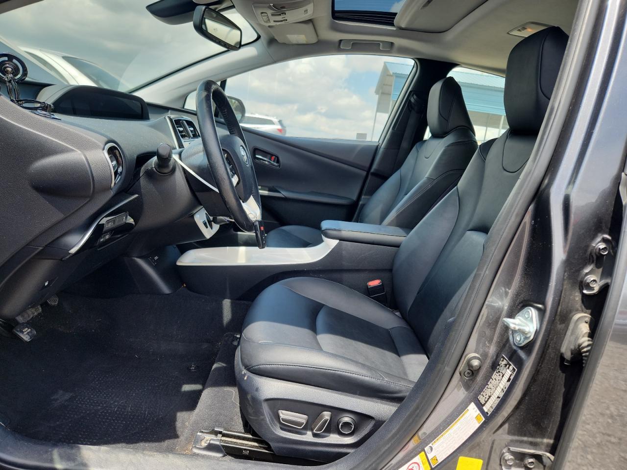 2016 TOYOTA PRIUS