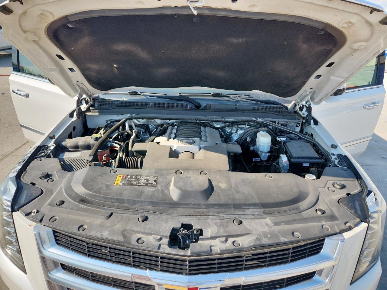 2017 CADILLAC ESCALADE