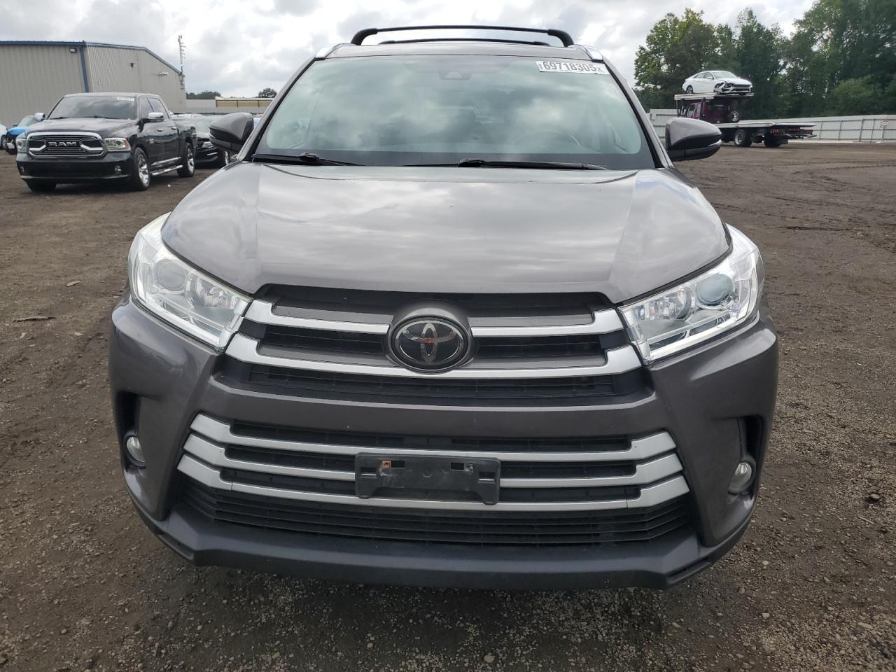 2018 TOYOTA HIGHLANDER