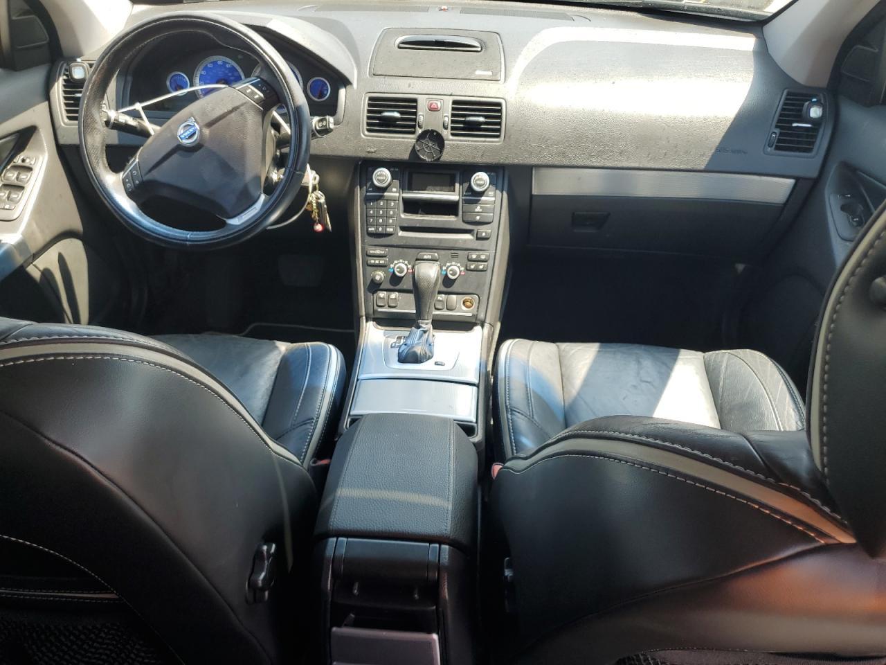 2010 VOLVO XC90