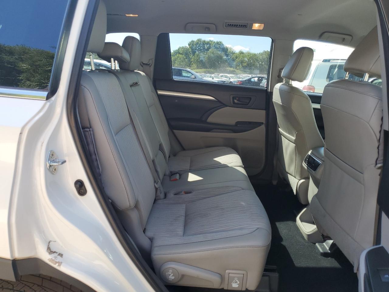 2018 TOYOTA HIGHLANDER