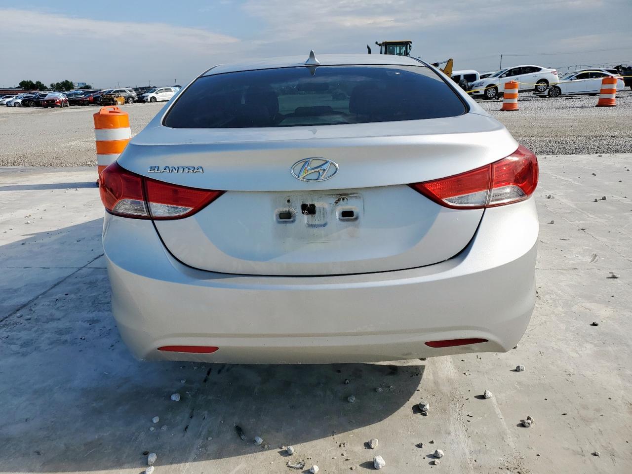 2012 HYUNDAI ELANTRA