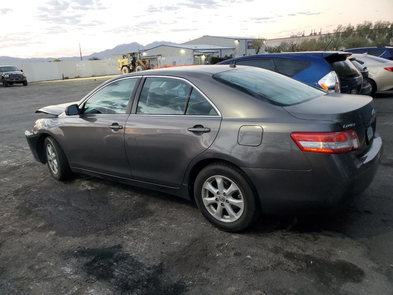 2011 TOYOTA CAMRY