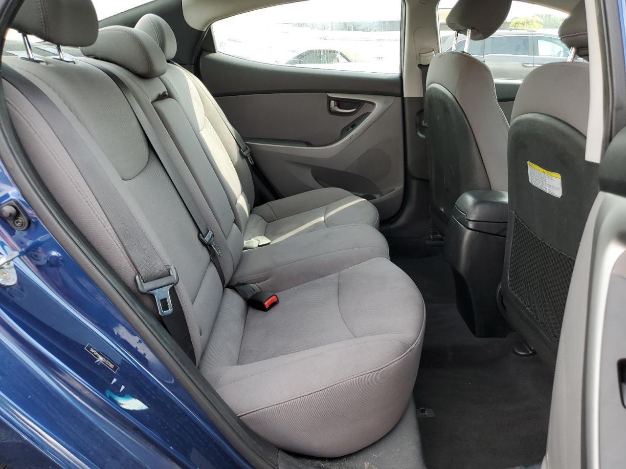 2016 HYUNDAI ELANTRA